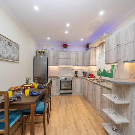 Lori * فيسكاردو